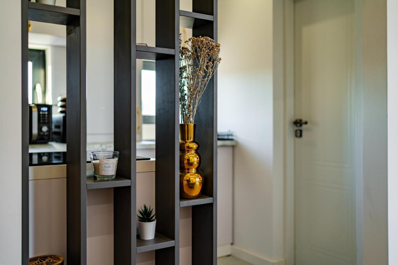 Golden View - Breathtaking Location In Bucharest Apartment Luaran gambar