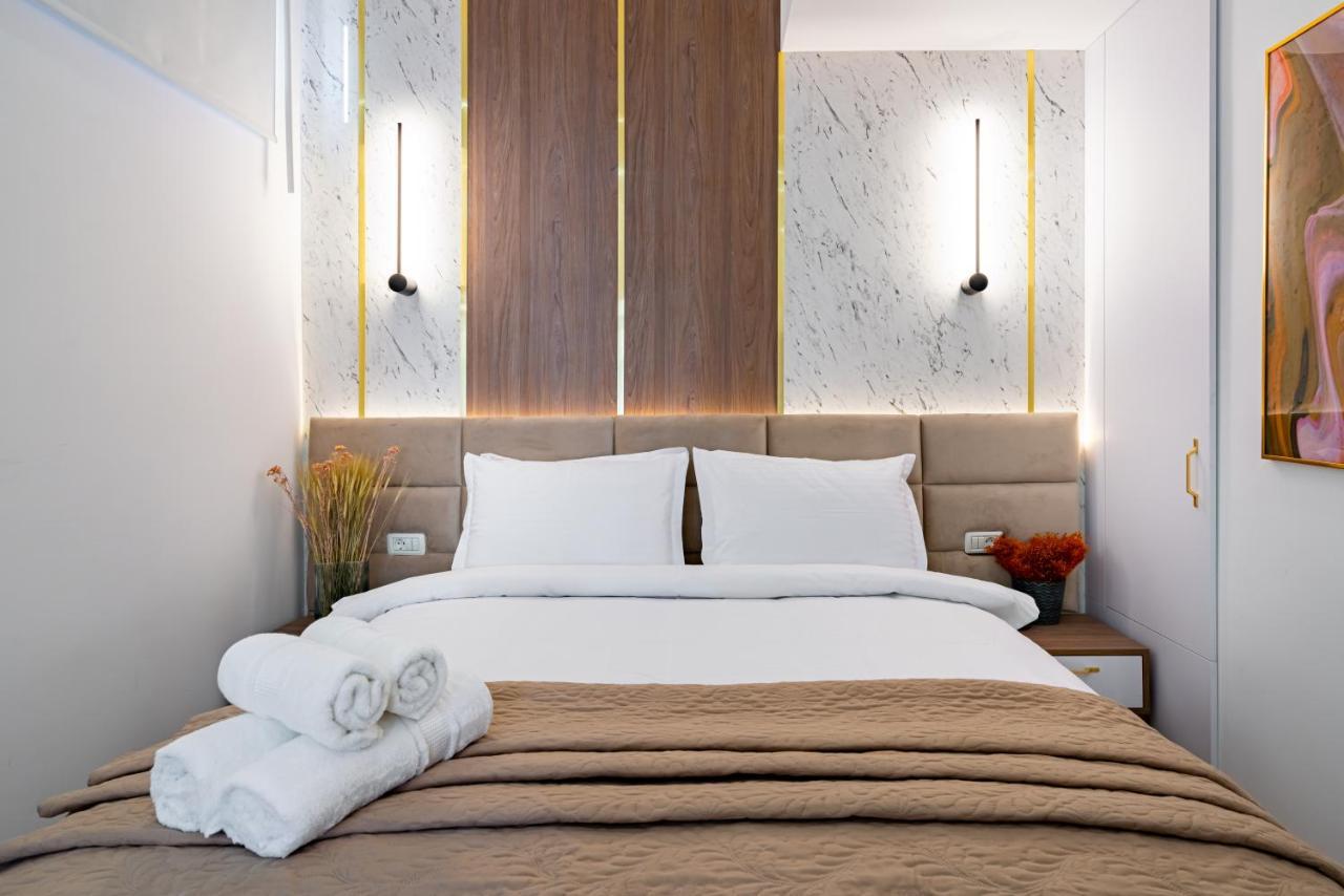 Golden View - Breathtaking Location In Bucharest Apartment Luaran gambar