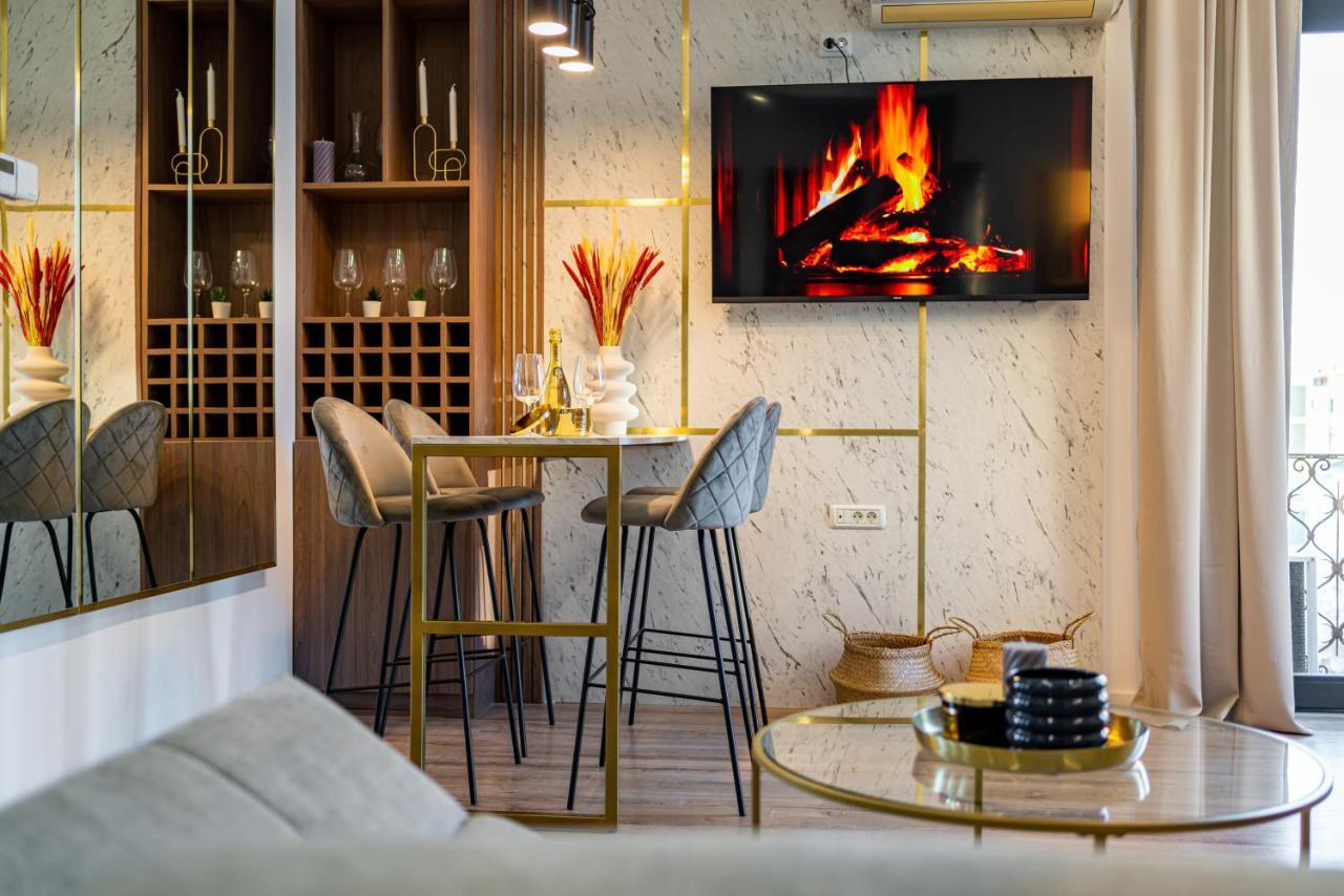 Golden View - Breathtaking Location In Bucharest Apartment Luaran gambar