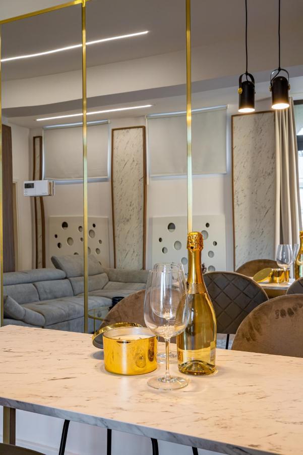 Golden View - Breathtaking Location In Bucharest Apartment Luaran gambar