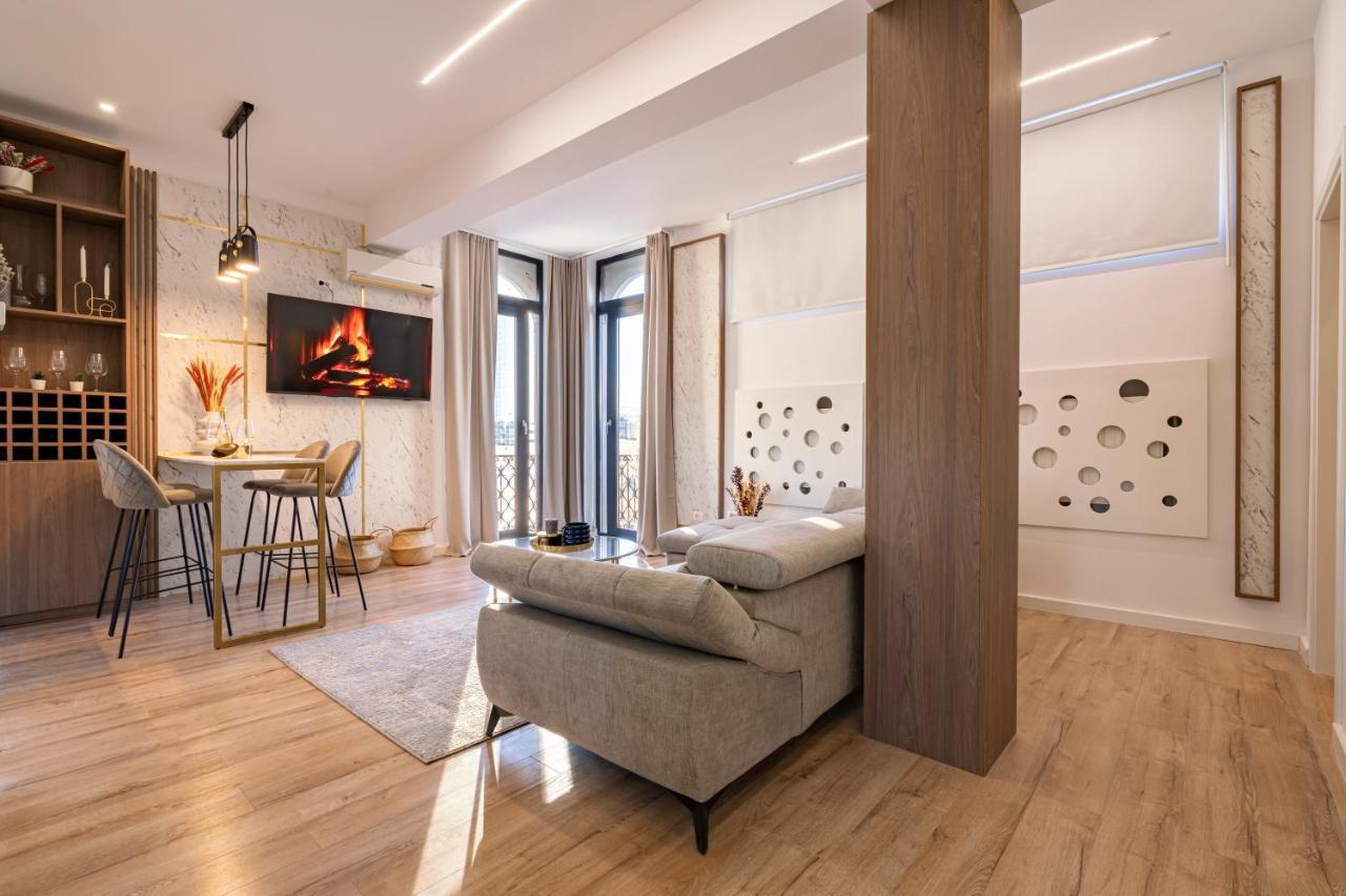 Golden View - Breathtaking Location In Bucharest Apartment Luaran gambar